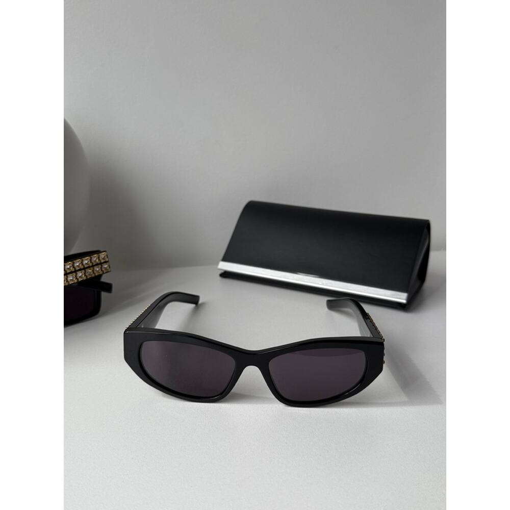 NEW Givenchy GV40078U Cat Eye Black Crystal Sunglasses $700 - Picture 3 of 6